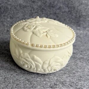 Primark Porcelain Bisque Ivory & Pearl Embossed Roses Trinket Jewelry Dish
